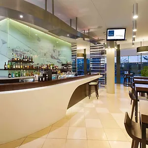 Novotel Airport Отель